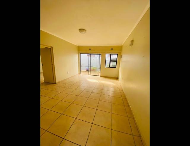 2 BEDROOM PROPERTY TO RENT IN MANABA BEACH